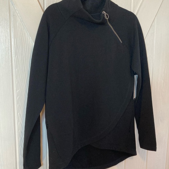 Athleta NWT Cozy Karma Asym Pullover - Picture 4 of 10